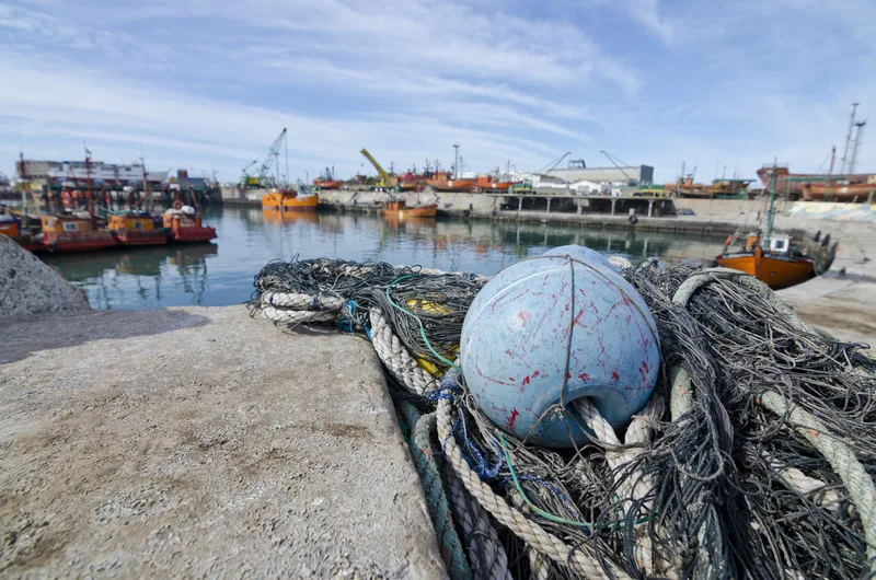 איך בוחרים פתרון נכון לפינוי פסולת תעשייתית למפעלים ועסקים?
